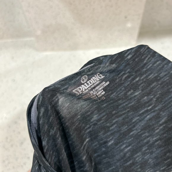 Spalding Large Women's Athletic Shirt Size large - Picture 3 of 4